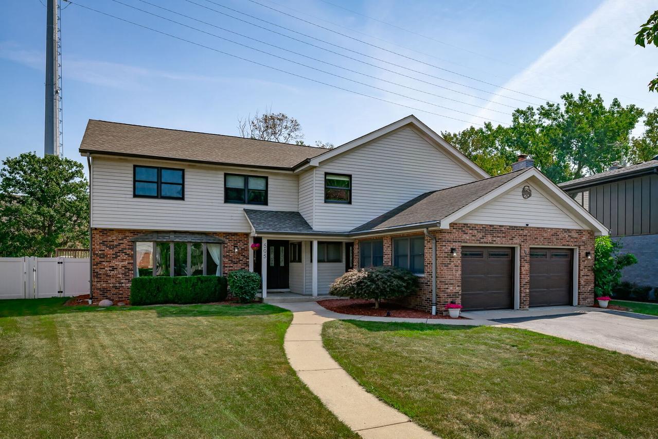 505 E Atwood Ct., Elmhurst, IL 60126