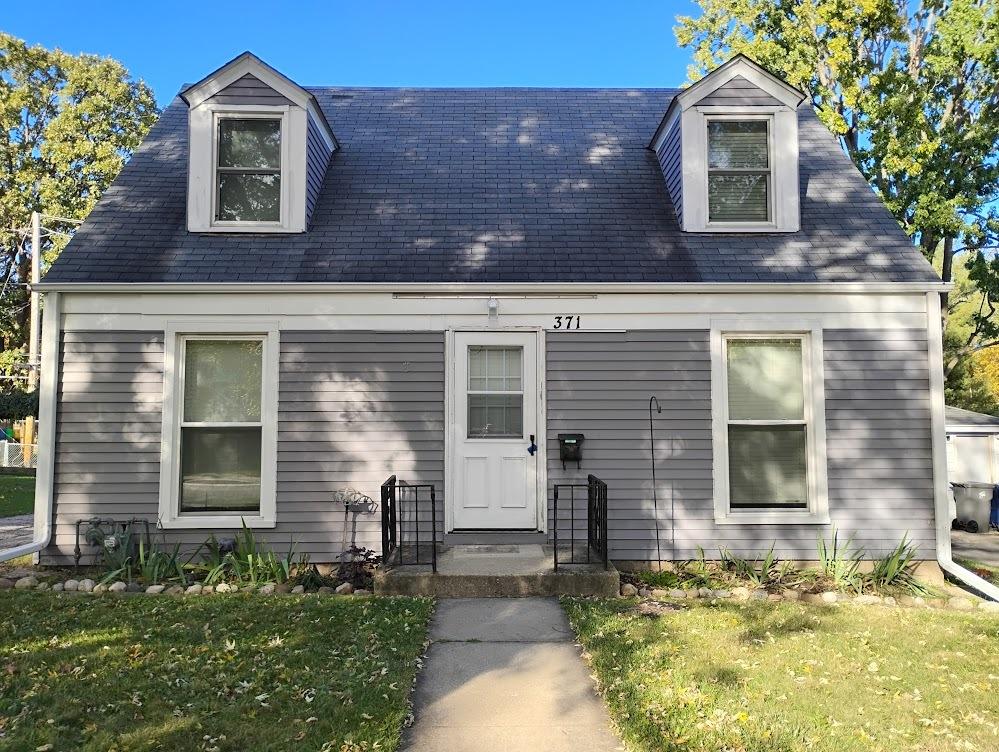 371 S Edison Ave., Elgin, IL 60123
