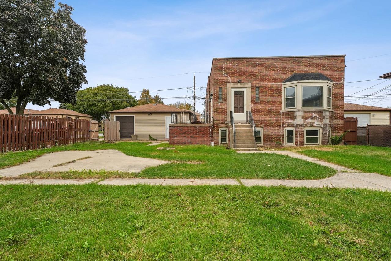 6054 W 64th St., Chicago, IL 60638
