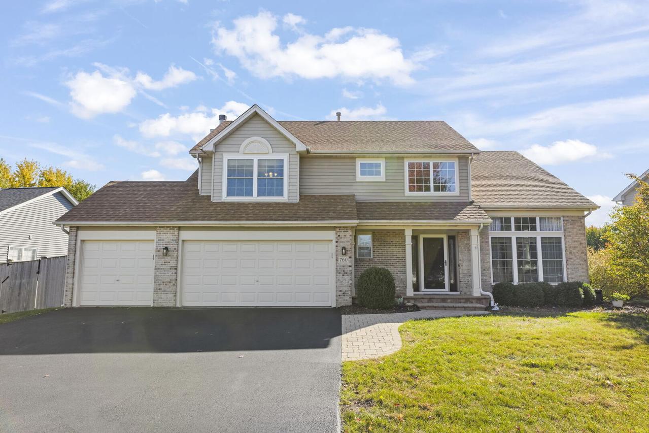760 Churchill Ln., Oswego, IL 60543