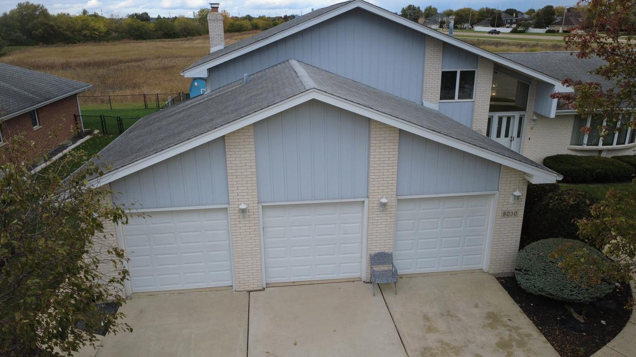 8030 Valley View Dr., Tinley Park, IL 60477