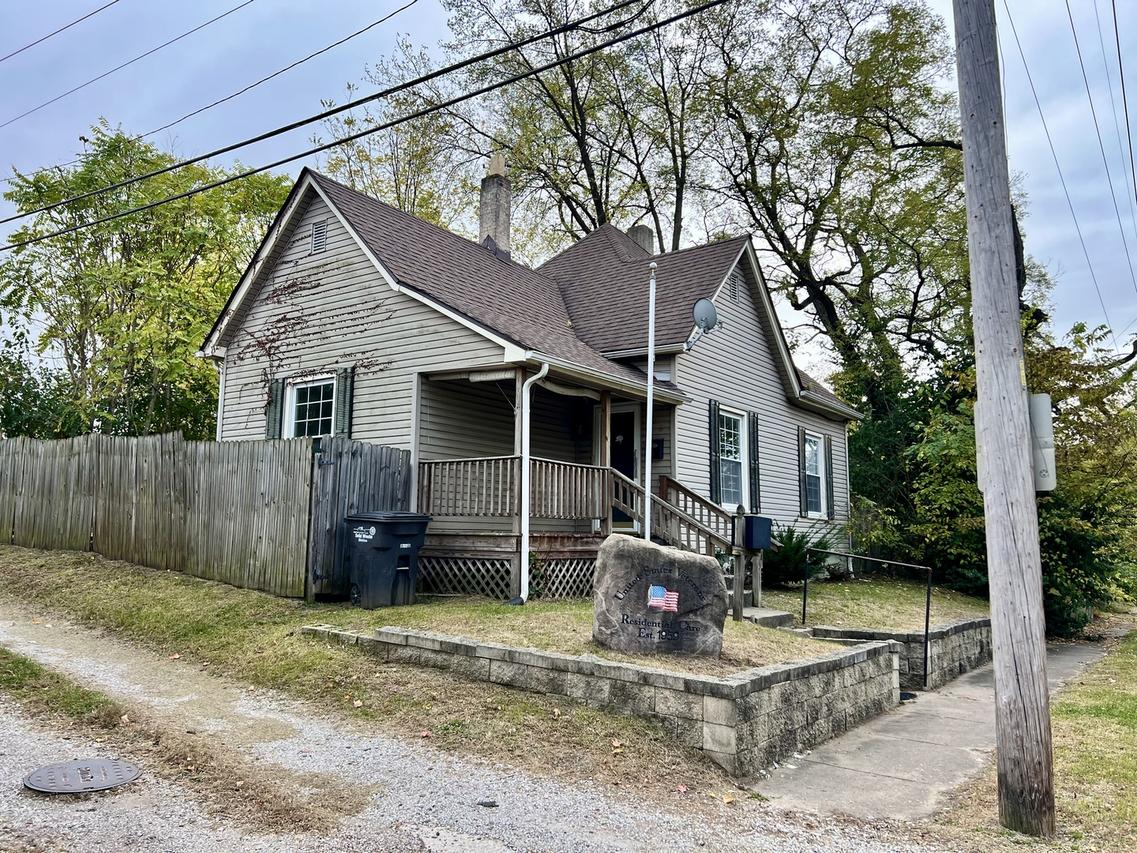 305 Park St., Danville, IL 61832