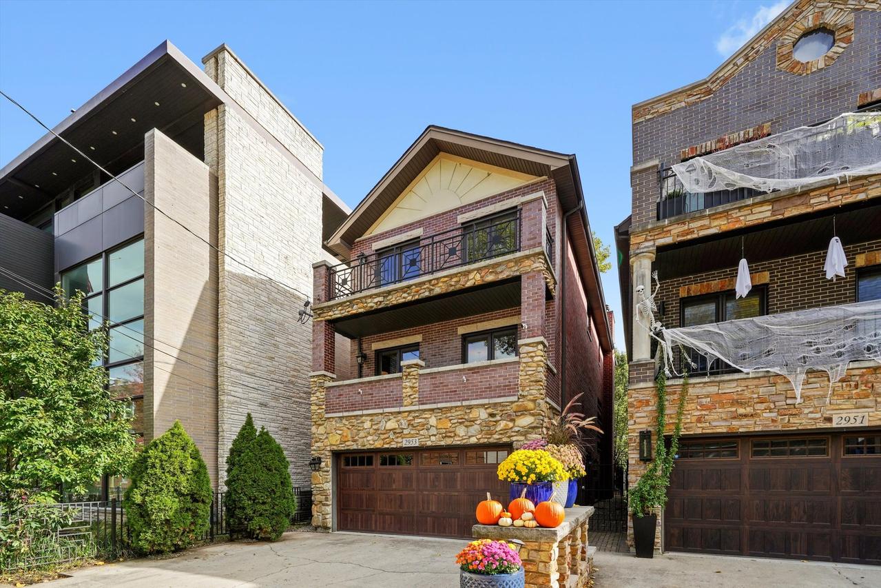 2953 N Honore St., Chicago, IL 60657
