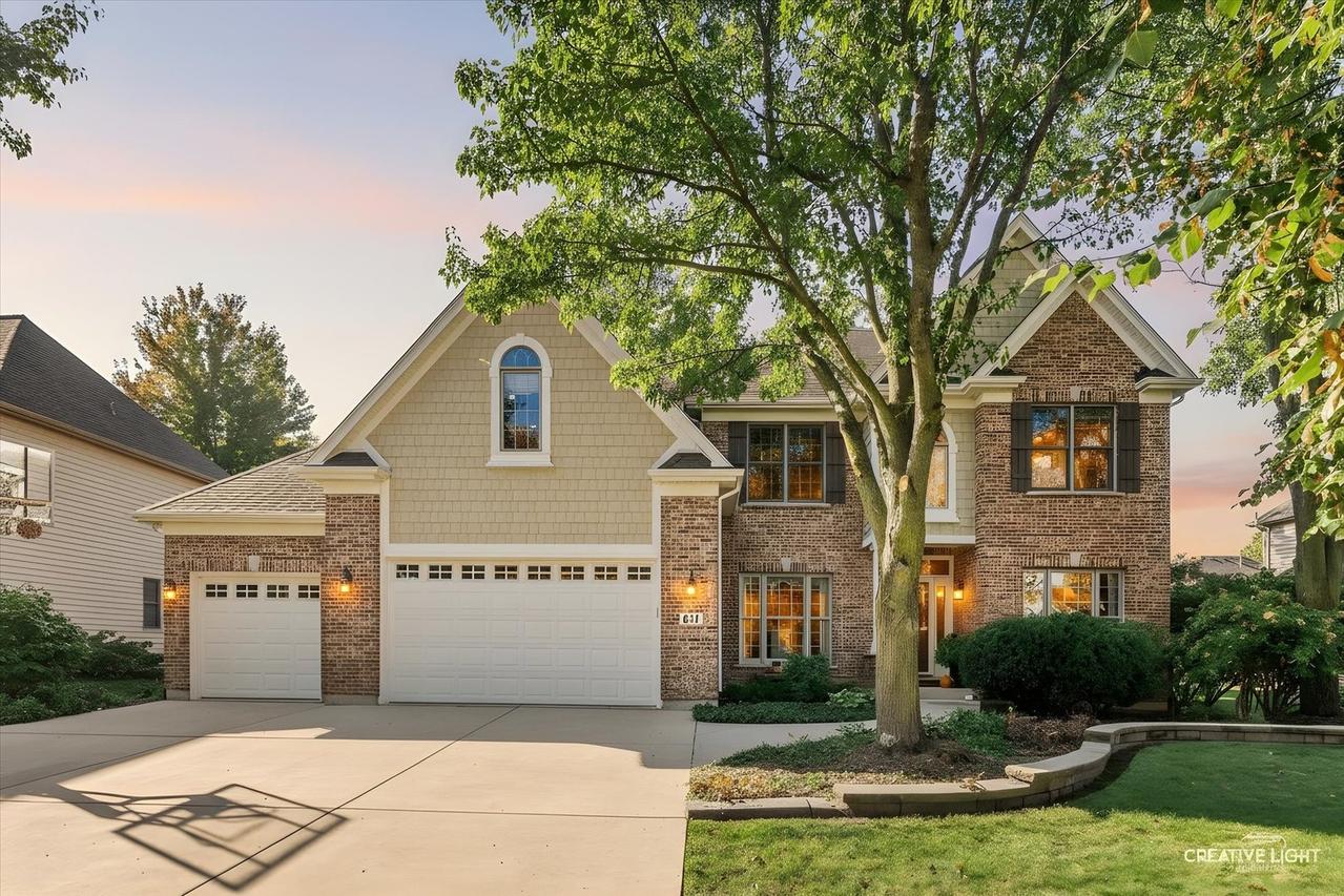 611 Pine St., Sugar Grove, IL 60554