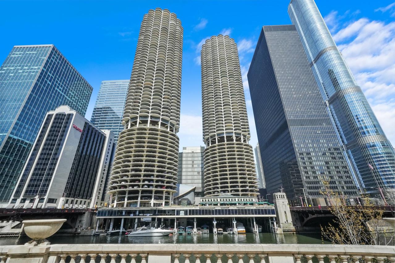 300 N State St. #5225, Chicago, IL 60654