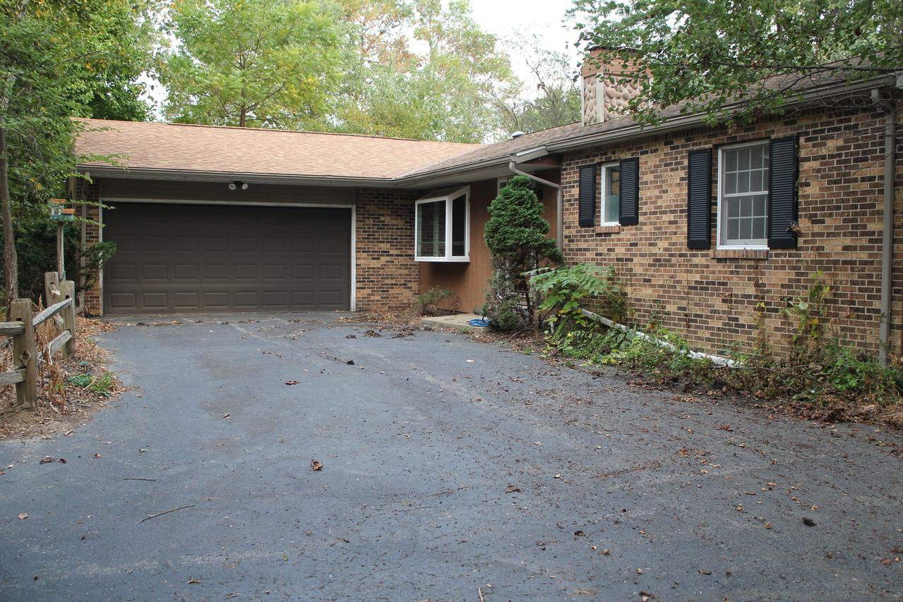 13279 Lovers Lane Rd., Princeton, IL 61356