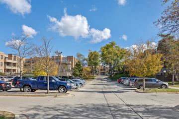 1912 Prairie Sq. #209A, Schaumburg, IL 60173
