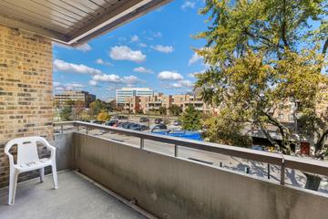 1912 Prairie Sq. #209A, Schaumburg, IL 60173