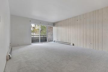 1912 Prairie Sq. #209A, Schaumburg, IL 60173