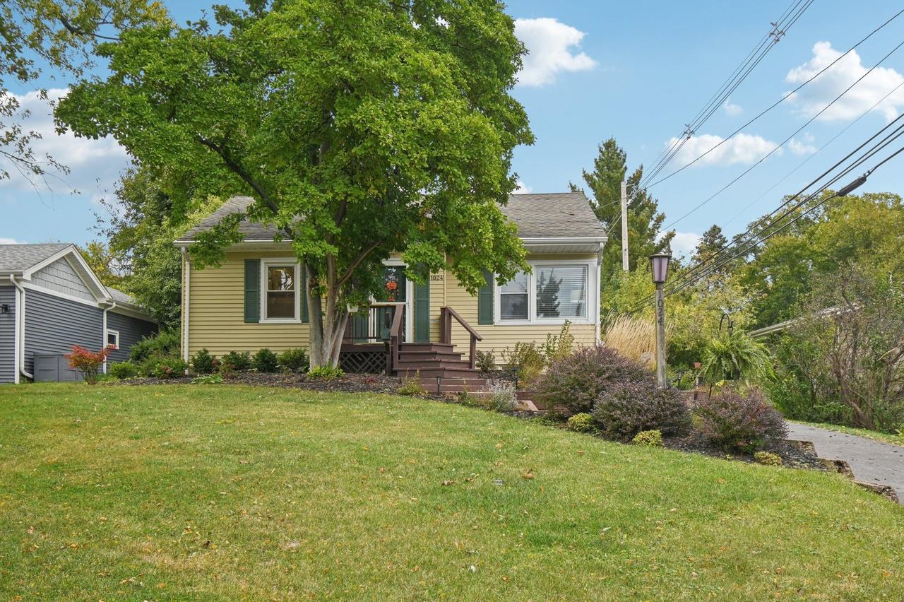 1024 Blanchard St., Downers Grove, IL 60516