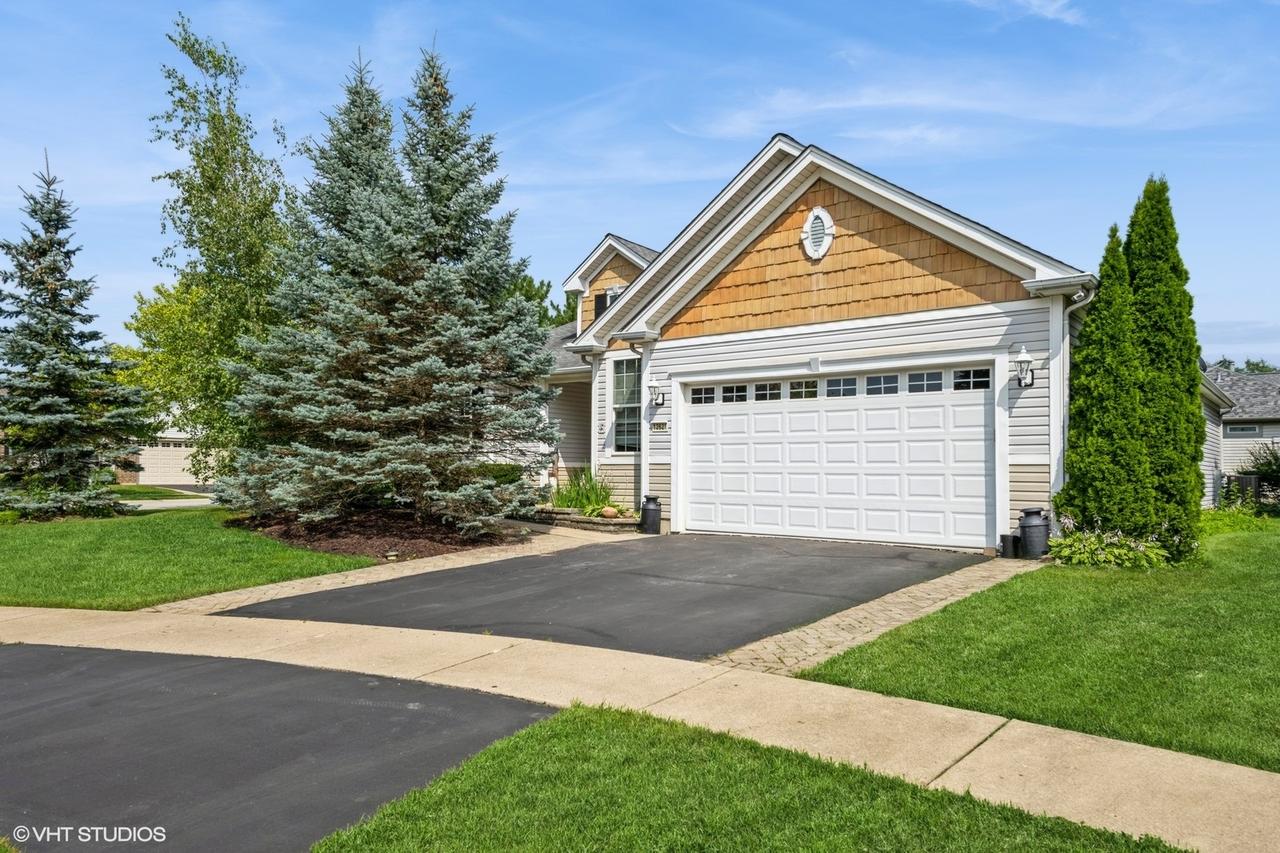 12621 Mulberry Ct., Huntley, IL 60142