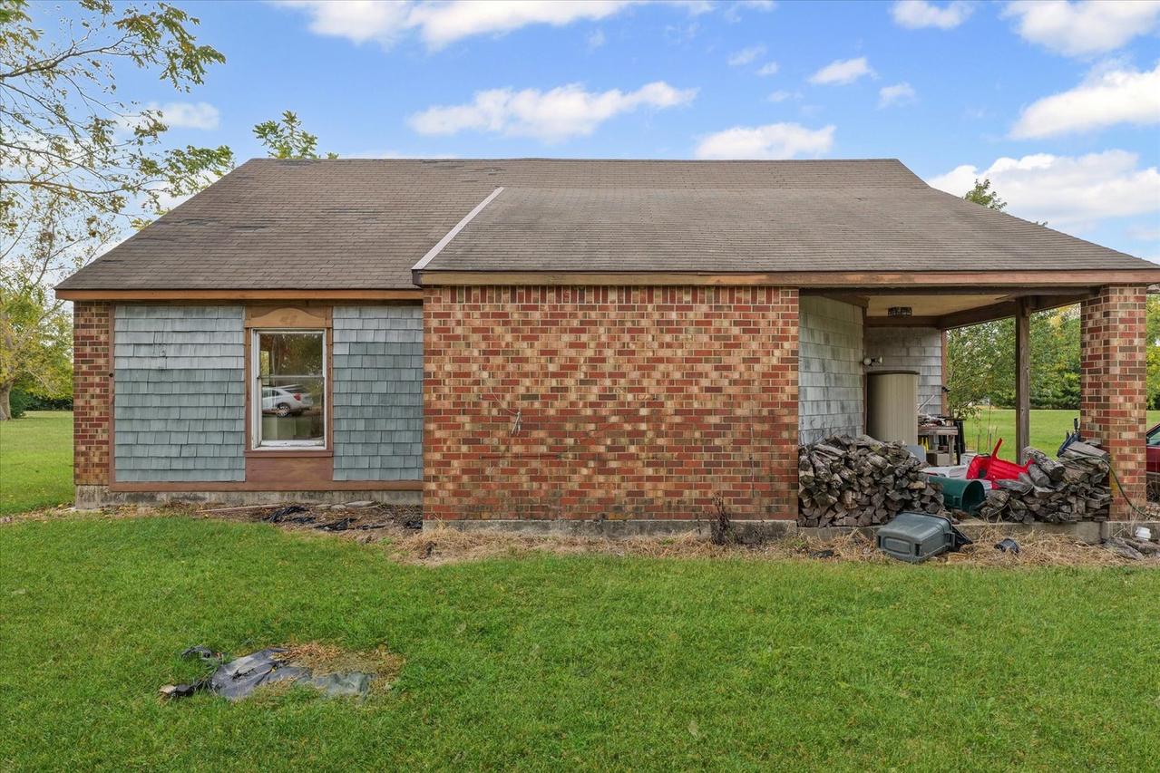 117 Hislop Dr., Cissna Park, IL 60924