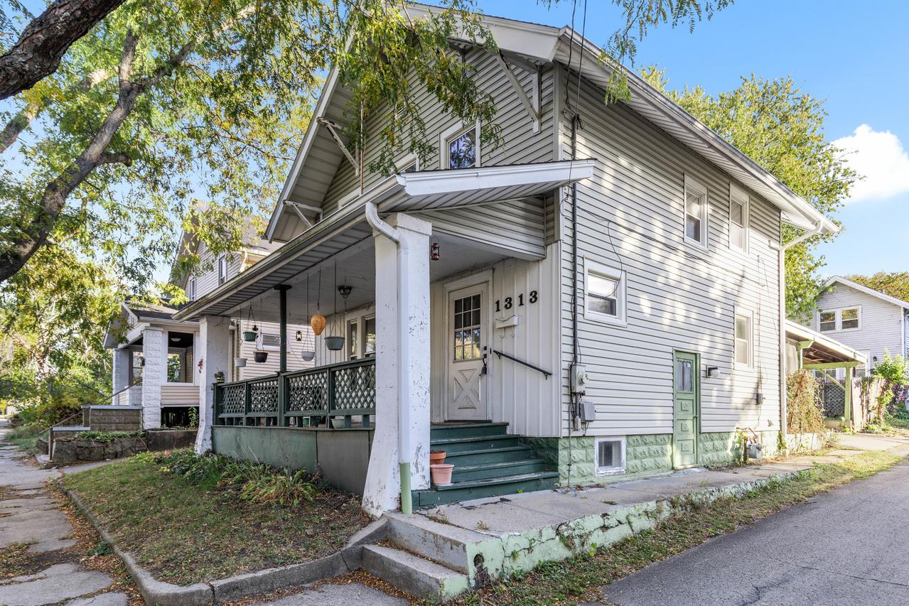 1313 Benton St., Rockford, IL 61107