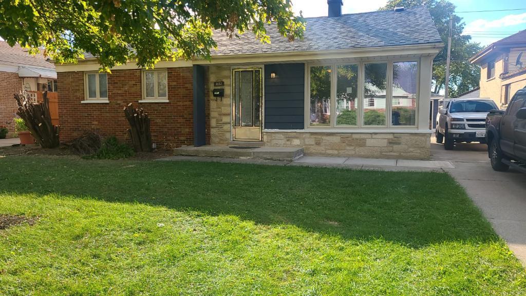 8132 S Kilbourn Ave., Chicago, IL 60652