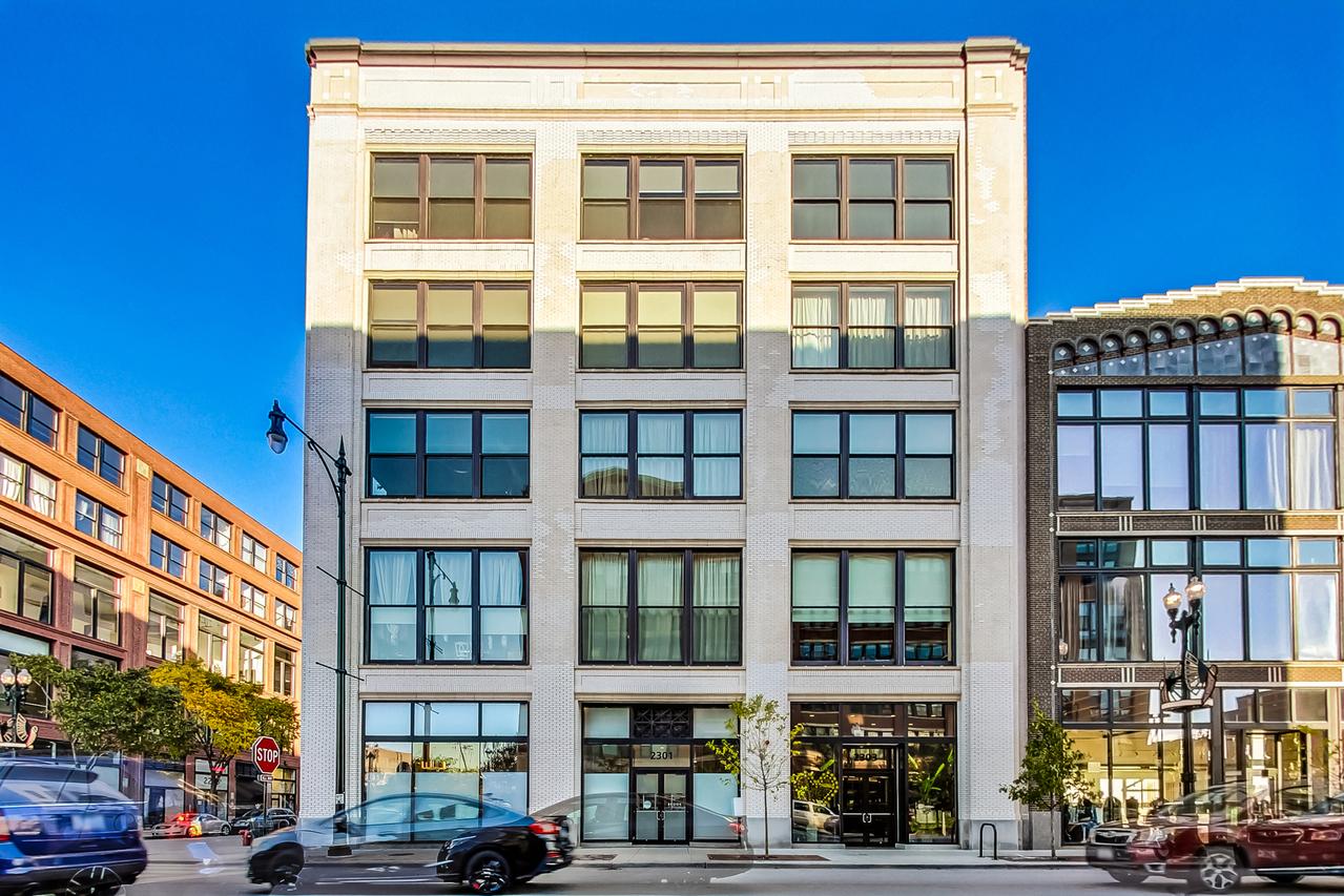 2303 S Michigan Ave. #208, Chicago, IL 60616