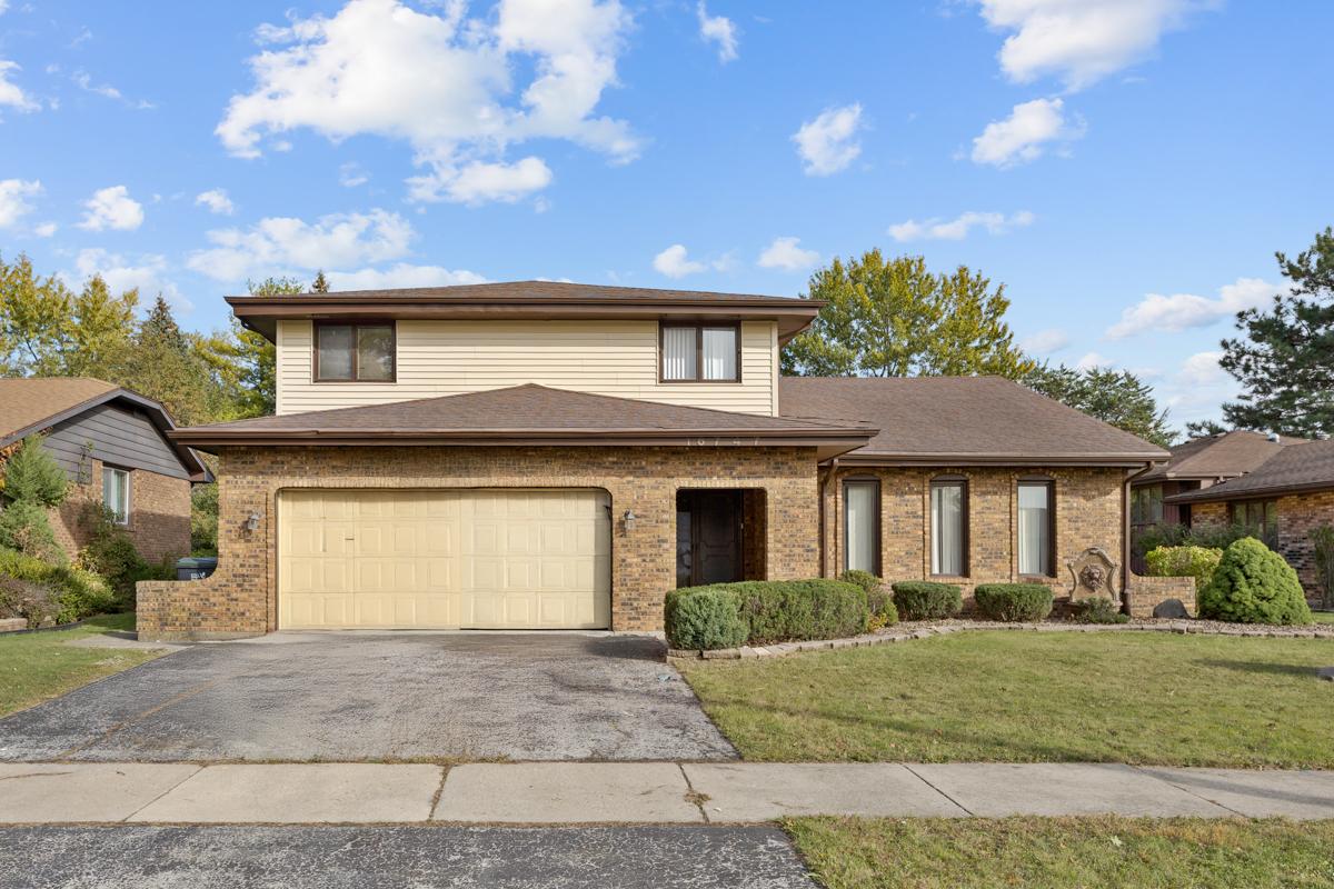 16747 Paxton Ave., South Holland, IL 60473