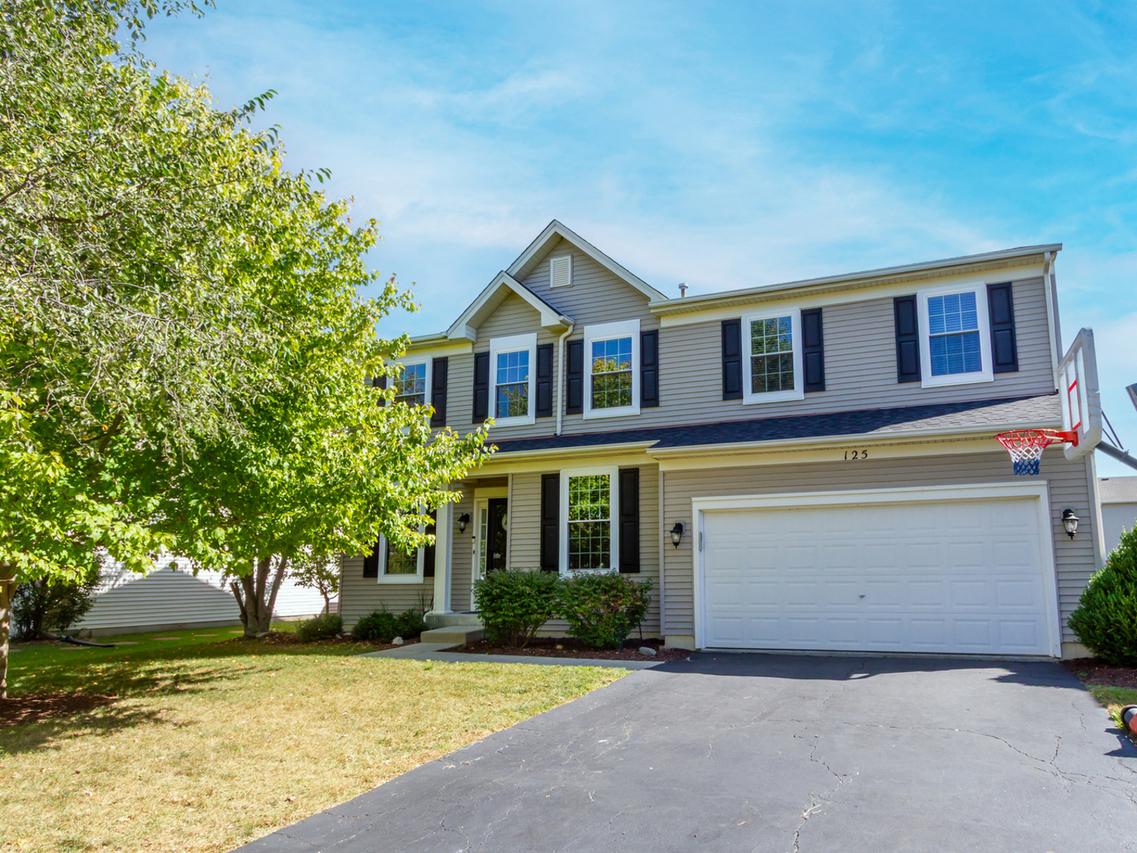 125 Augusta Dr., Gilberts, IL 60136