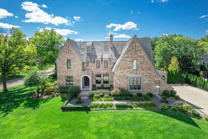 31 Concord Dr., Oak Brook, IL 60523