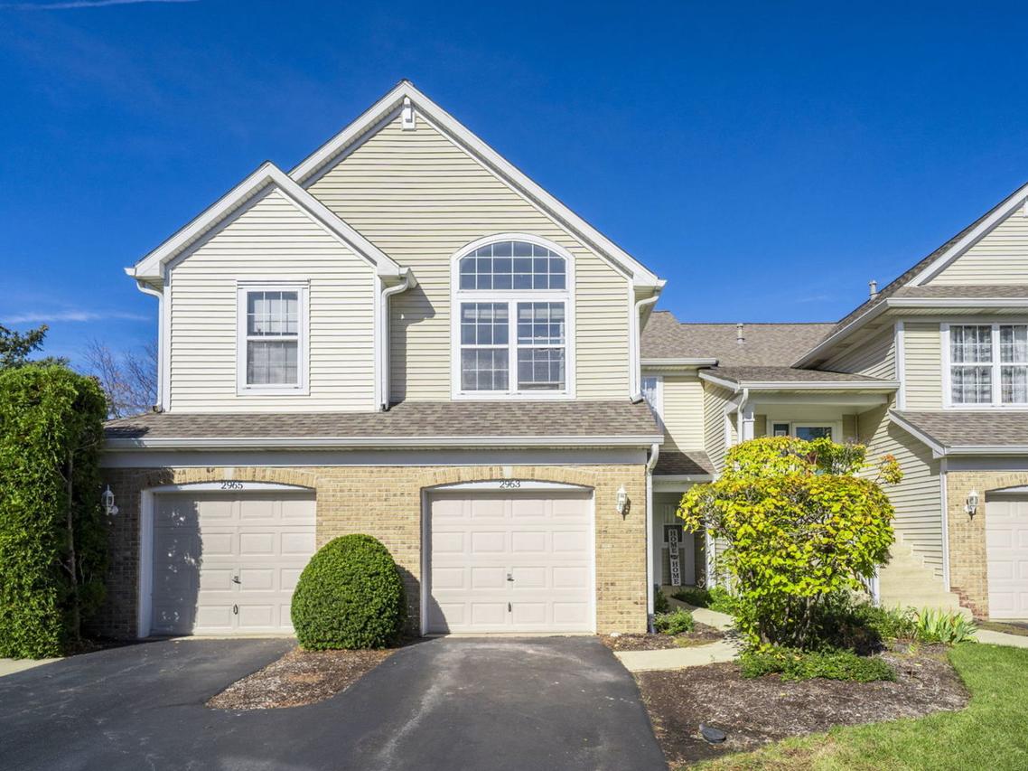 2963 Waters Edge Cir. #14-C, Aurora, IL 60504