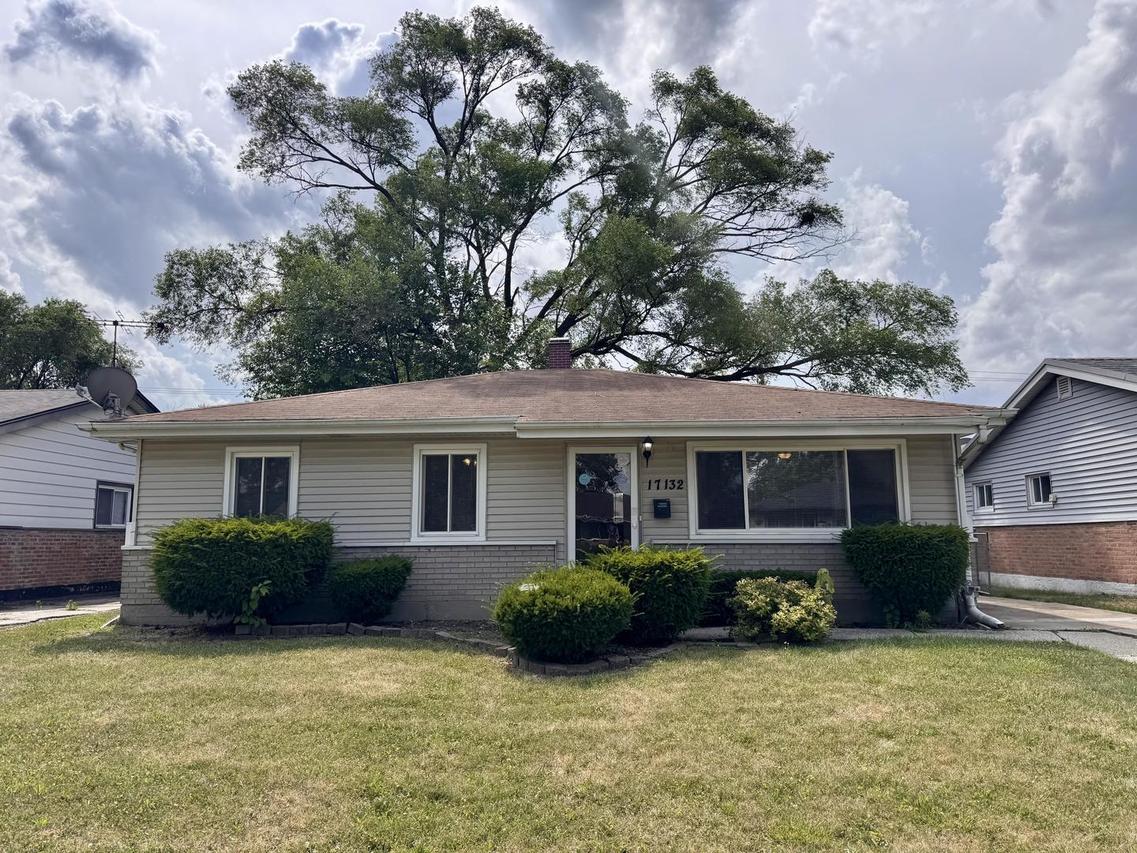 17132 Walter St., Lansing, IL 60438