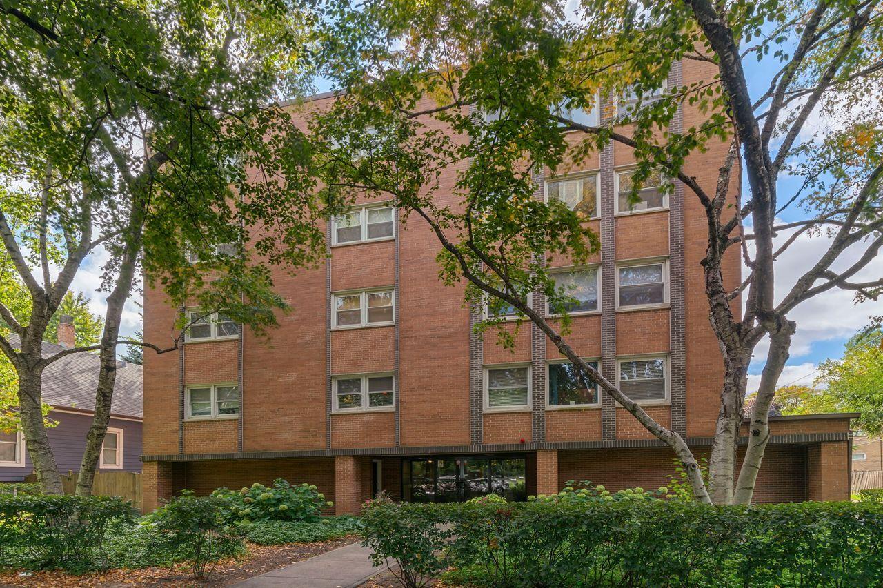612 Mulford St. #203, Evanston, IL 60202