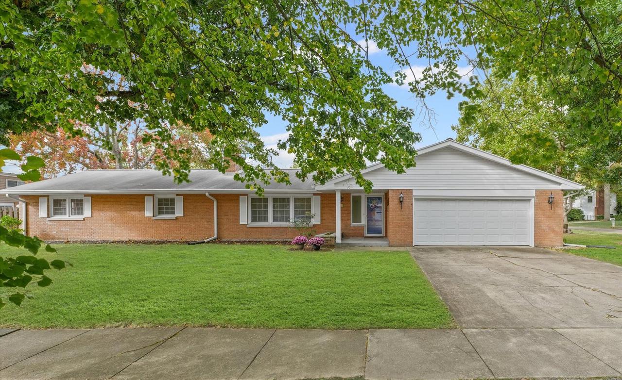 1725 Lincoln Pl., Champaign, IL 61821