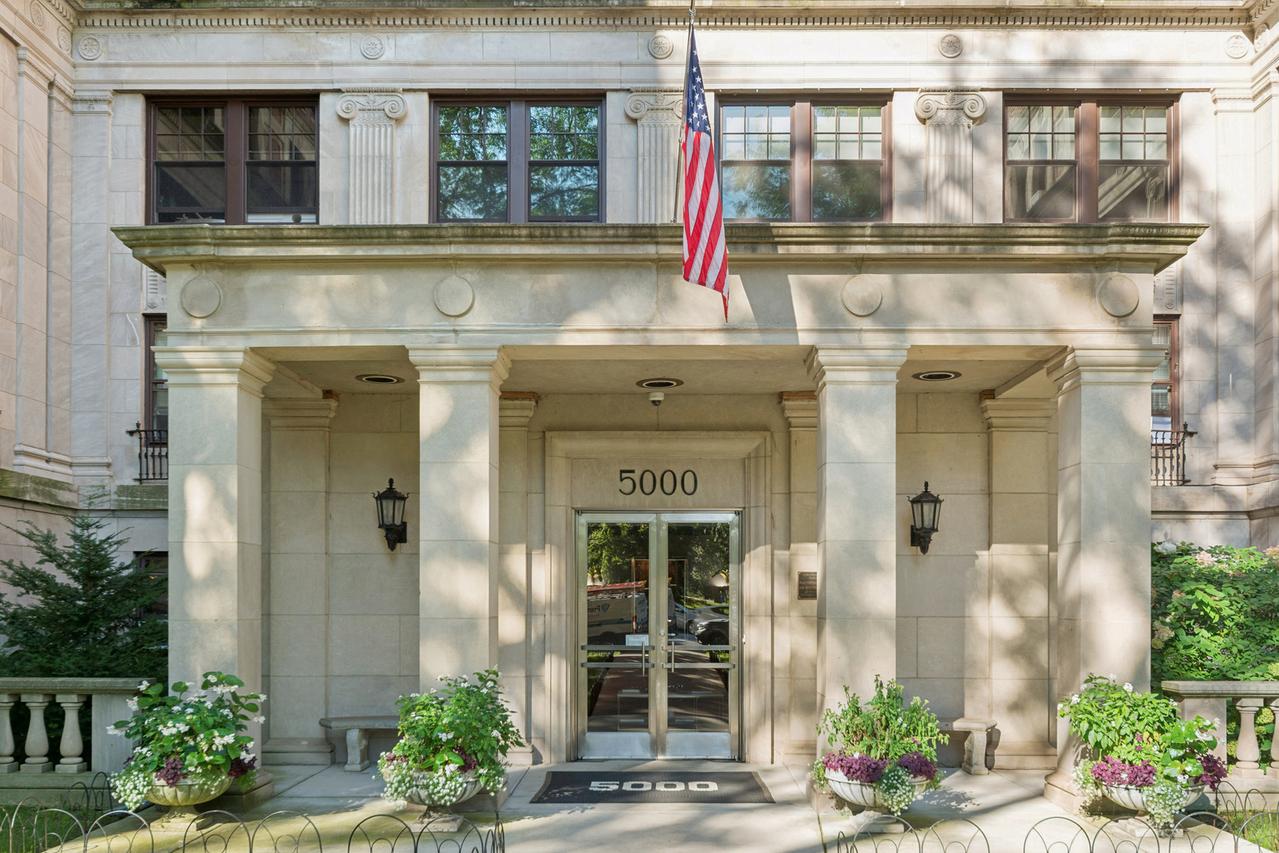 5000 N Marine Dr. #9C, Chicago, IL 60640