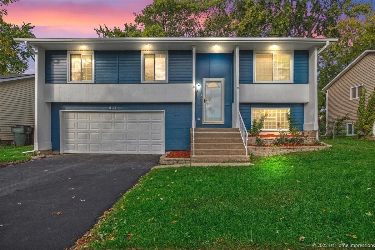 18120 Versailles Ln., Hazel Crest, IL 60429