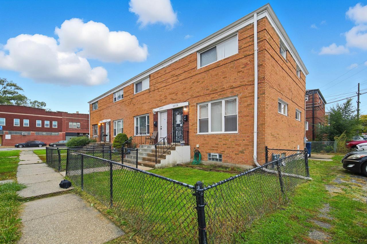 1205 S 17th Ave. #D, Maywood, IL 60153