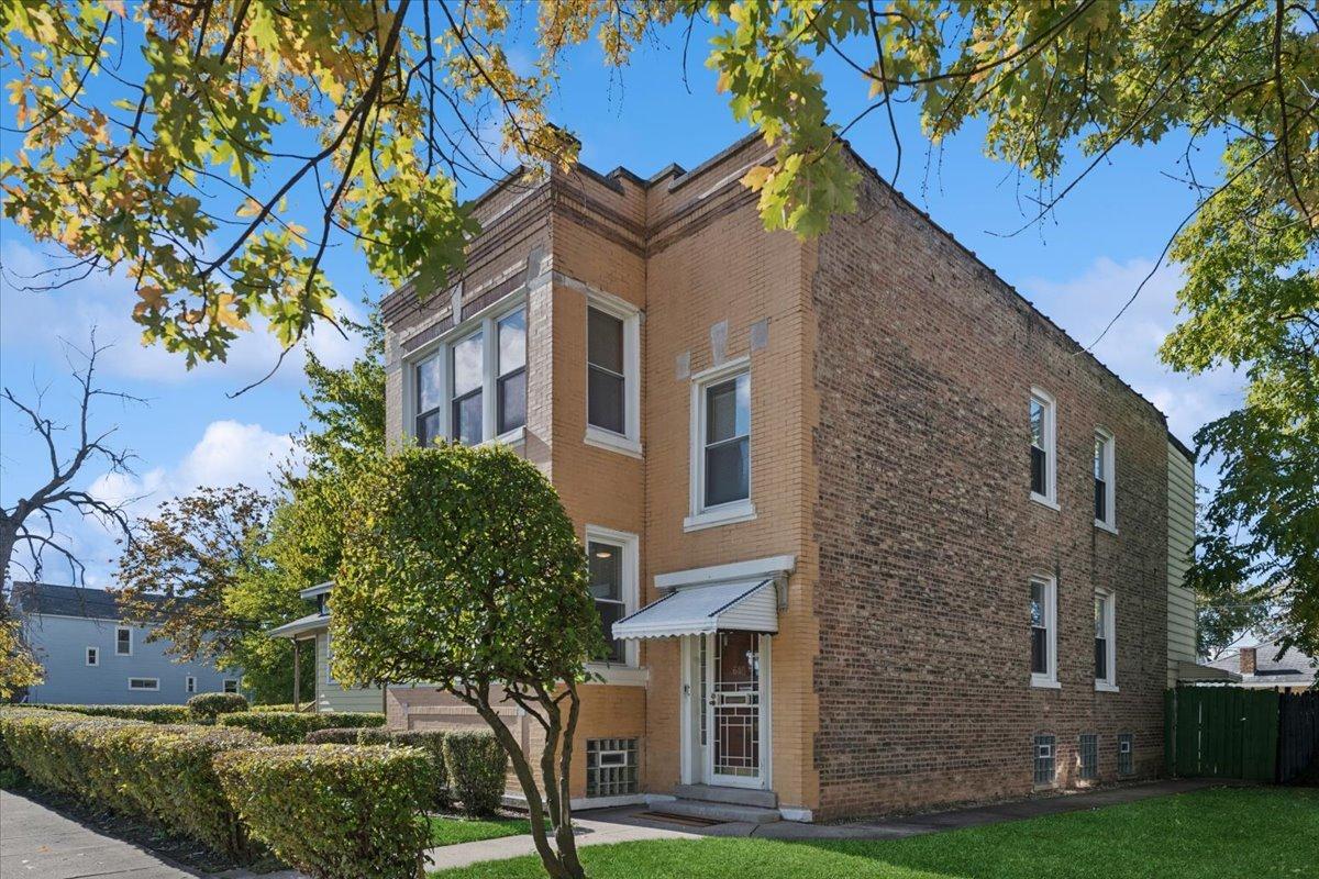 640 S 14th Ave., Maywood, IL 60153