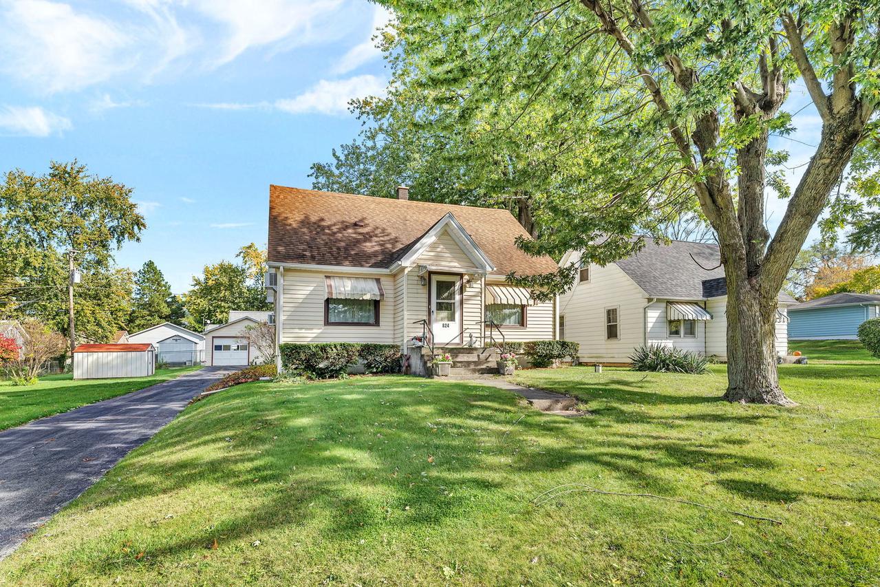824 Harlow Ave., Joliet, IL 60433