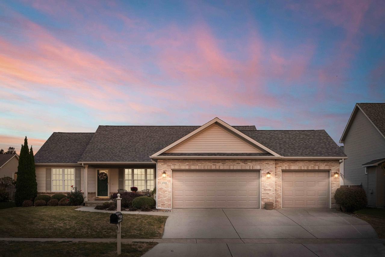 1702 Whitmer Ct., Bloomington, IL 61704