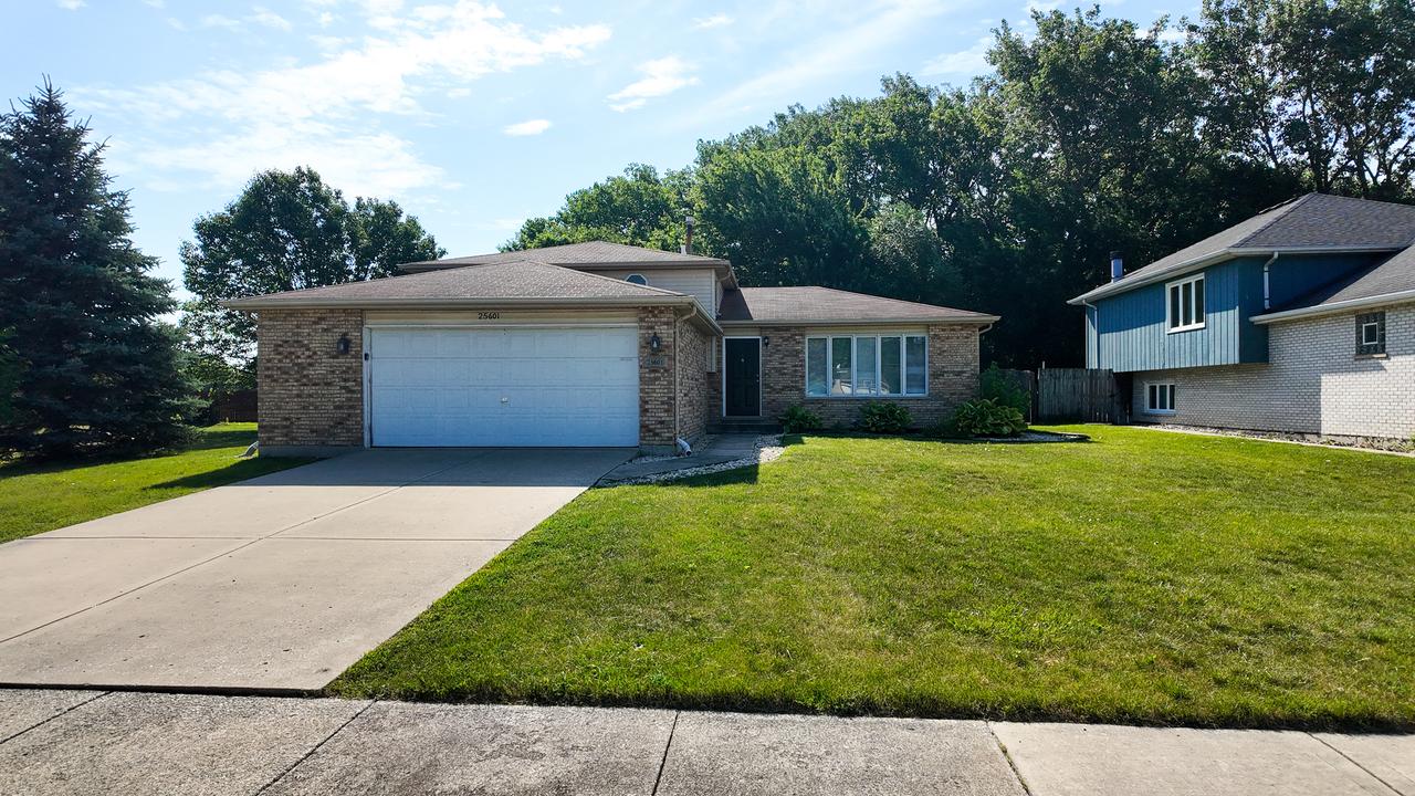 25601 S Linden Ave., Monee, IL 60449