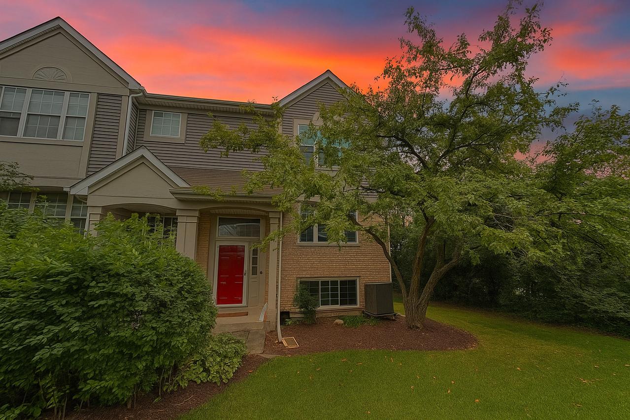 2667 Woodmere Dr., Darien, IL 60561