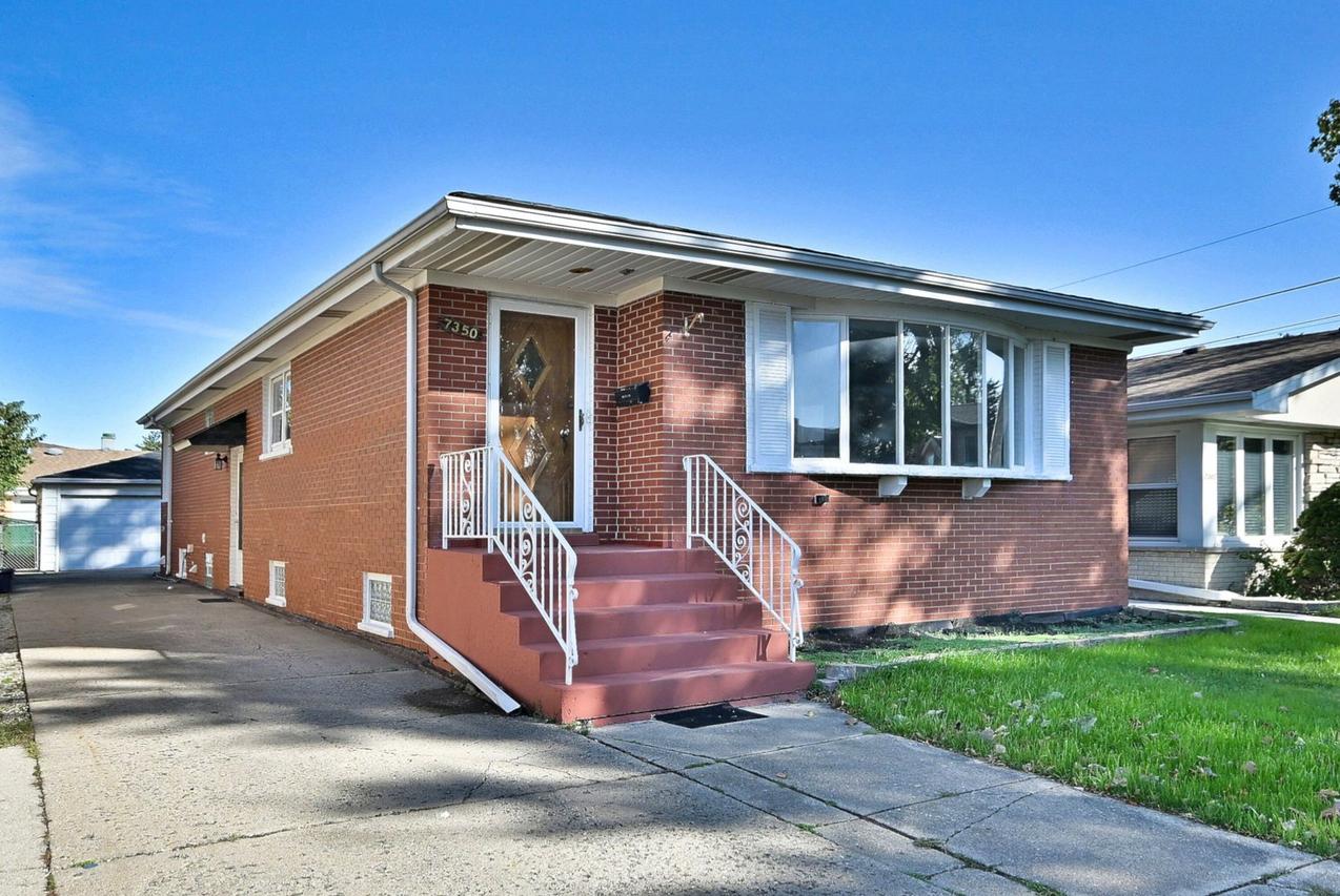 7350 W Argyle St., Harwood Heights, IL 60706