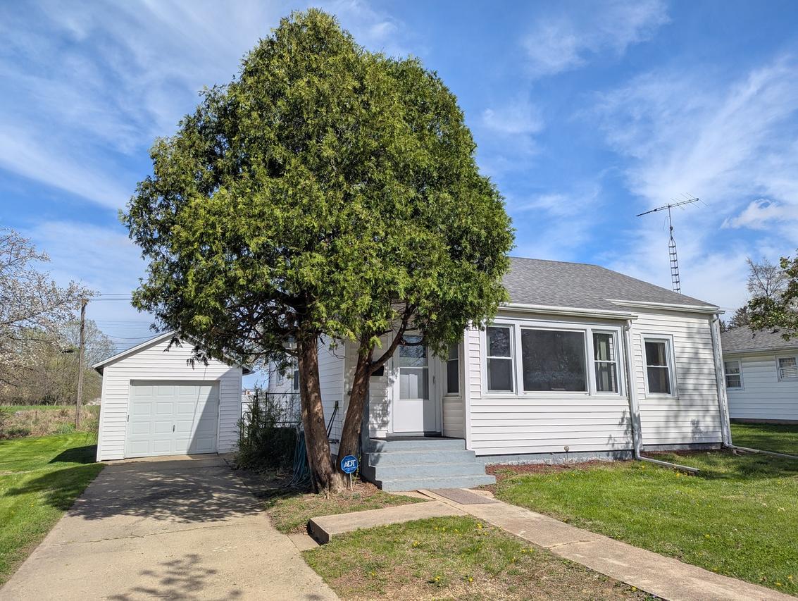 1485 S Burchard Ave., Freeport, IL 61032