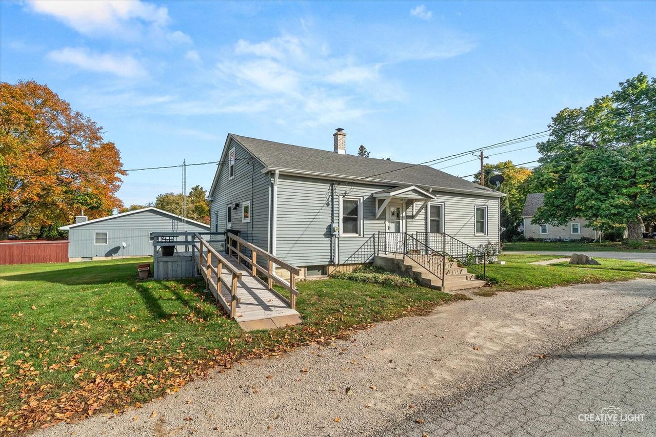 2 N Van Buren St., Newark, IL 60541