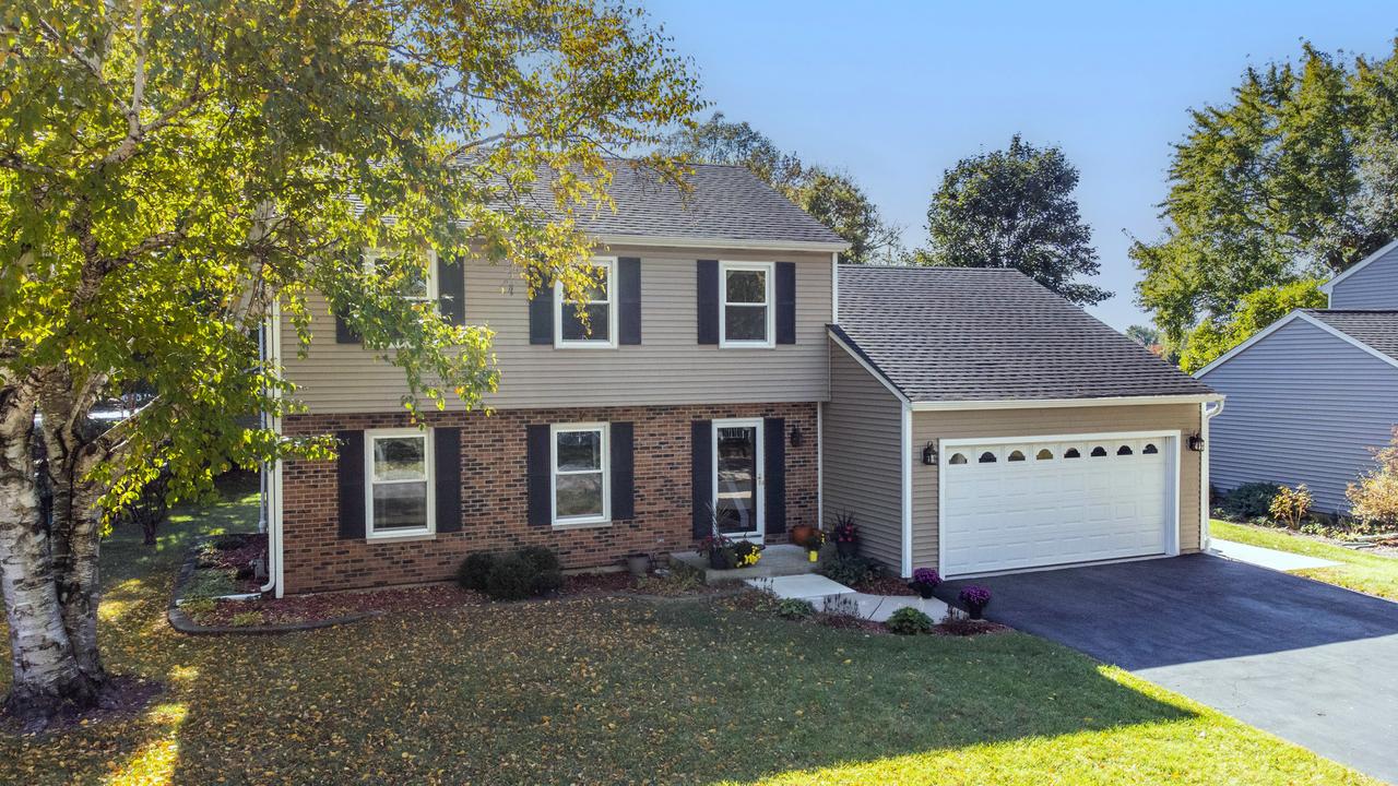 1533 Banbury Ave., St. Charles, IL 60174