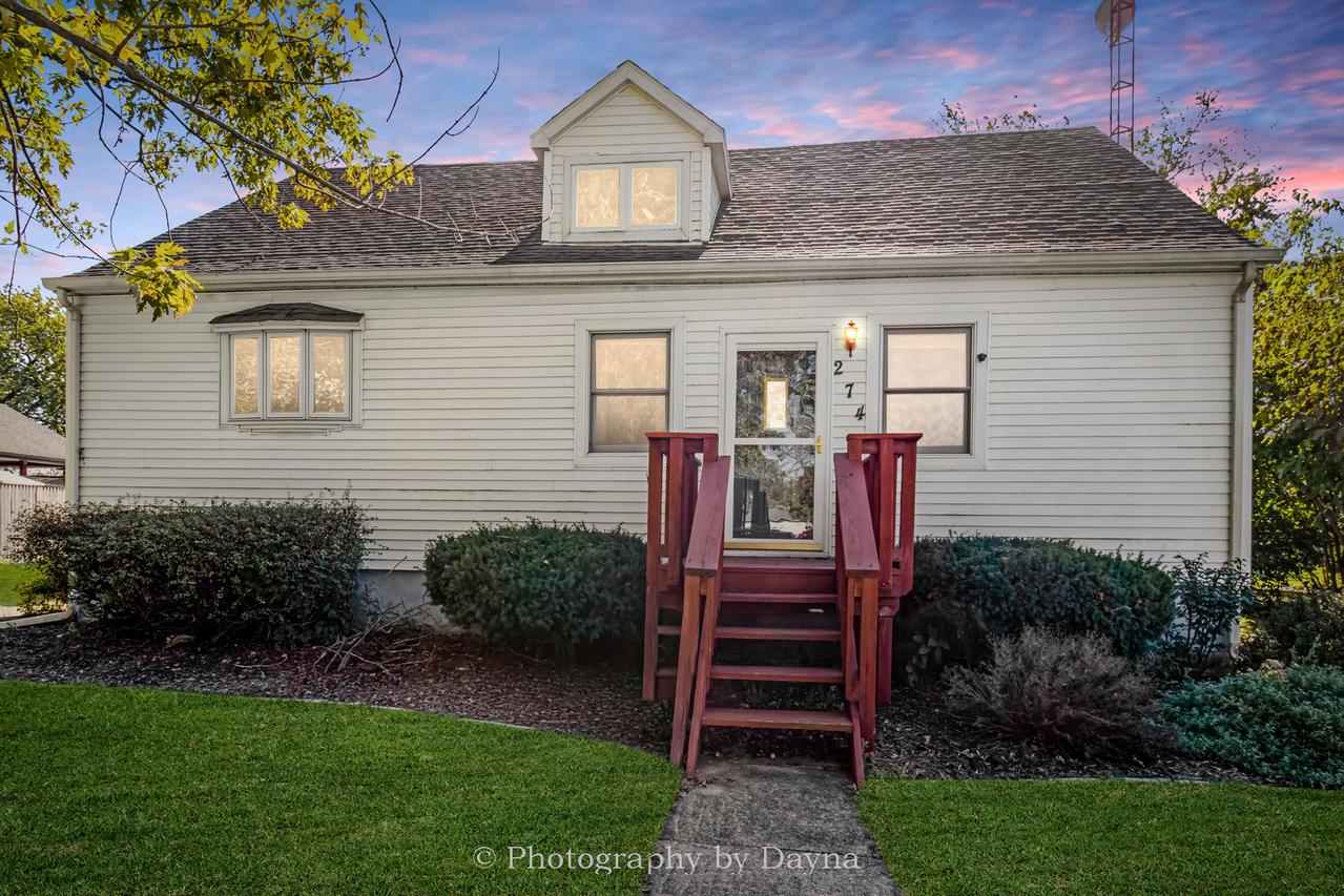 274 W Sheffield St., St. Anne, IL 60964