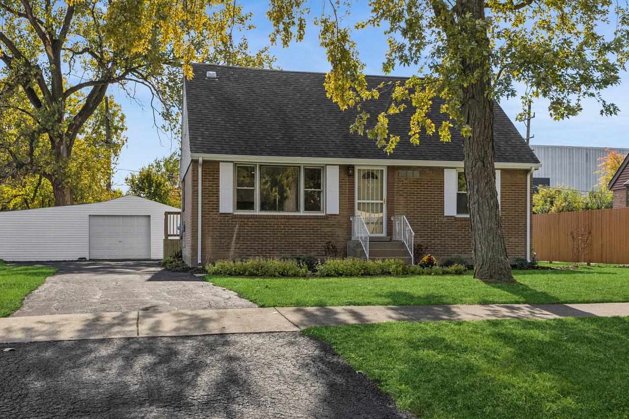 7705 Columbia Dr., Bridgeview, IL 60455