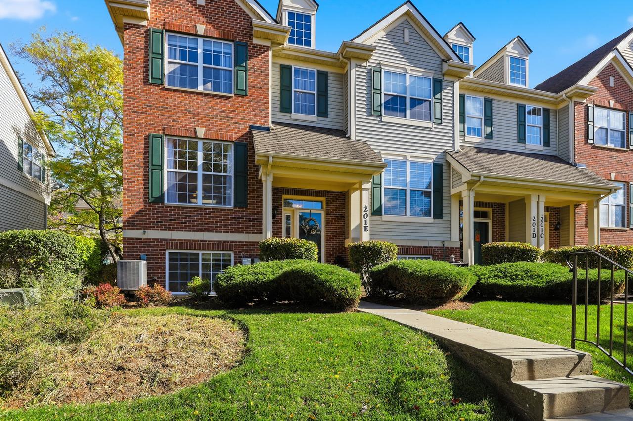 201 N Louis St. #E, Mount Prospect, IL 60056