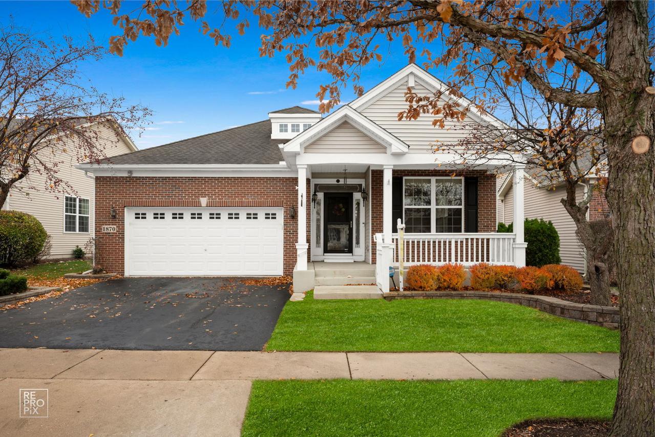 1870 Hampshire Dr., Hoffman Estates, IL 60192