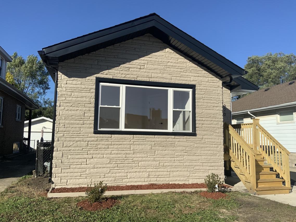 320 157th St., Calumet City, IL 60409