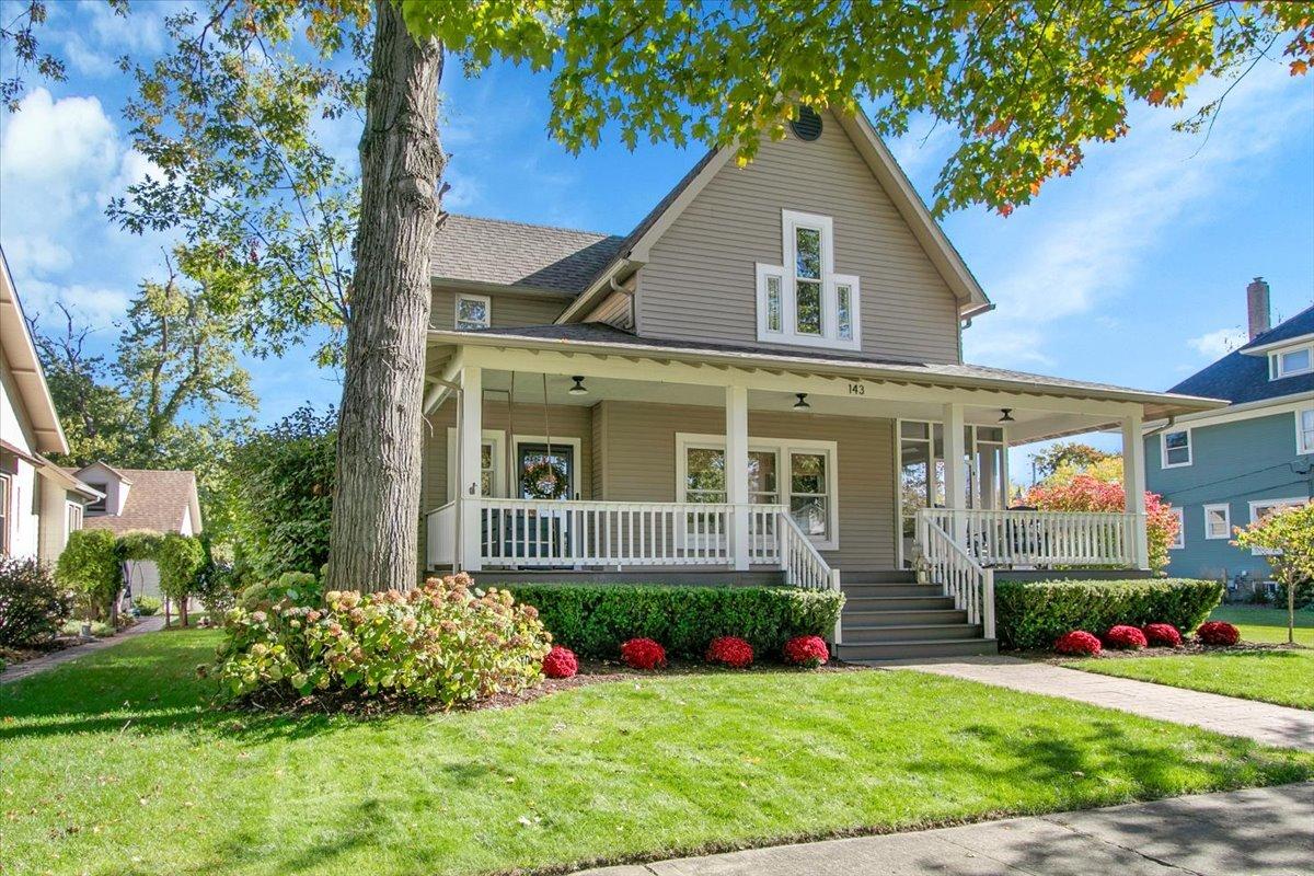 143 Walnut St., Frankfort, IL 60423