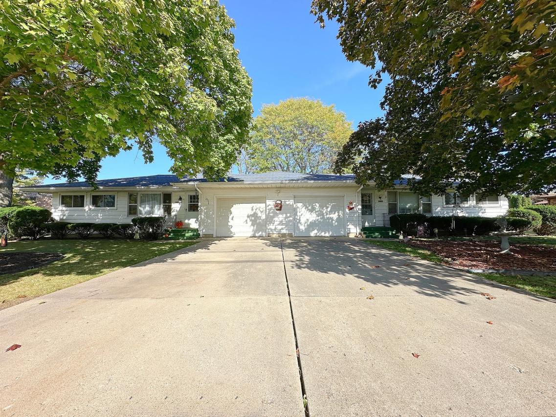 1600 E 1st St., Streator, IL 61364