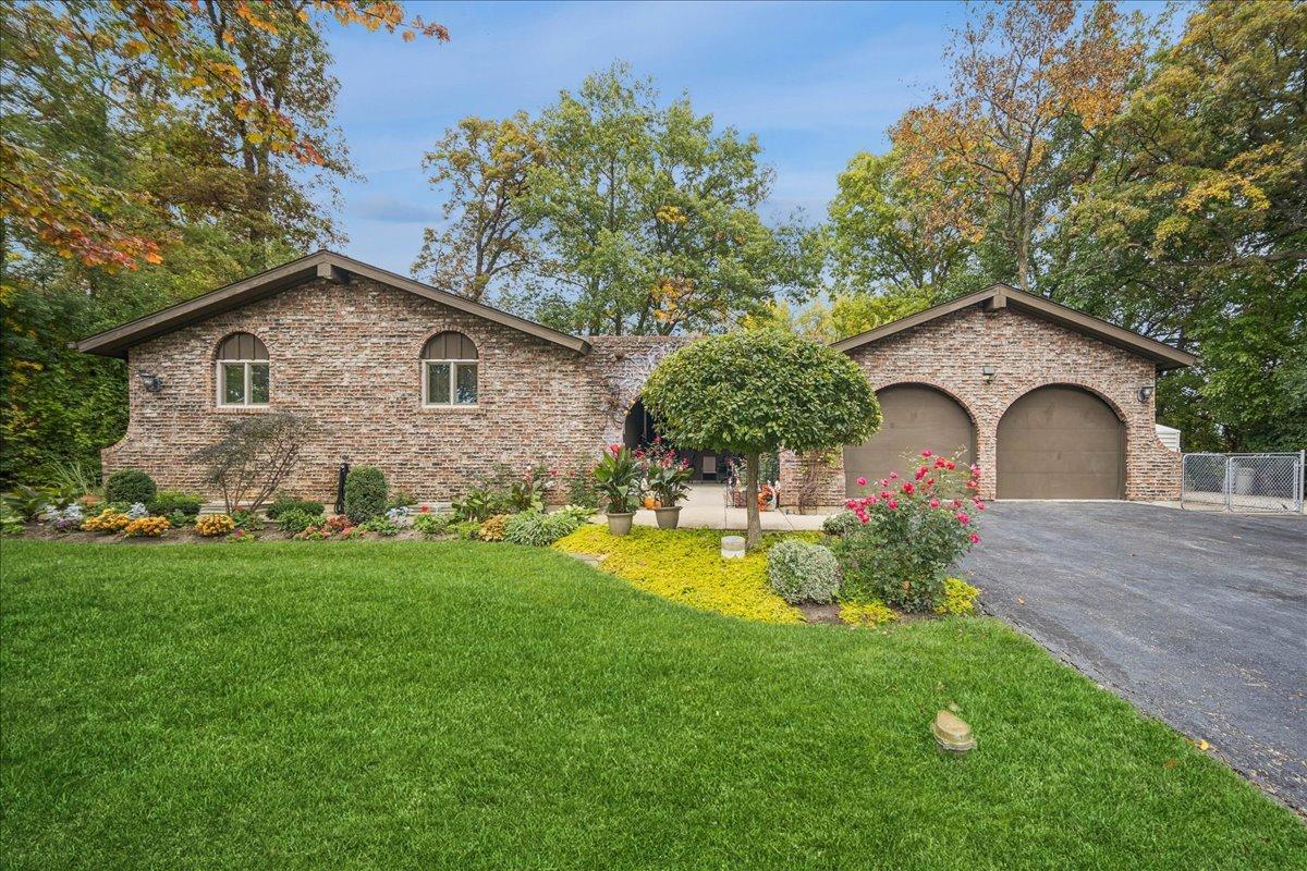 29W214 Lee Rd., West Chicago, IL 60185