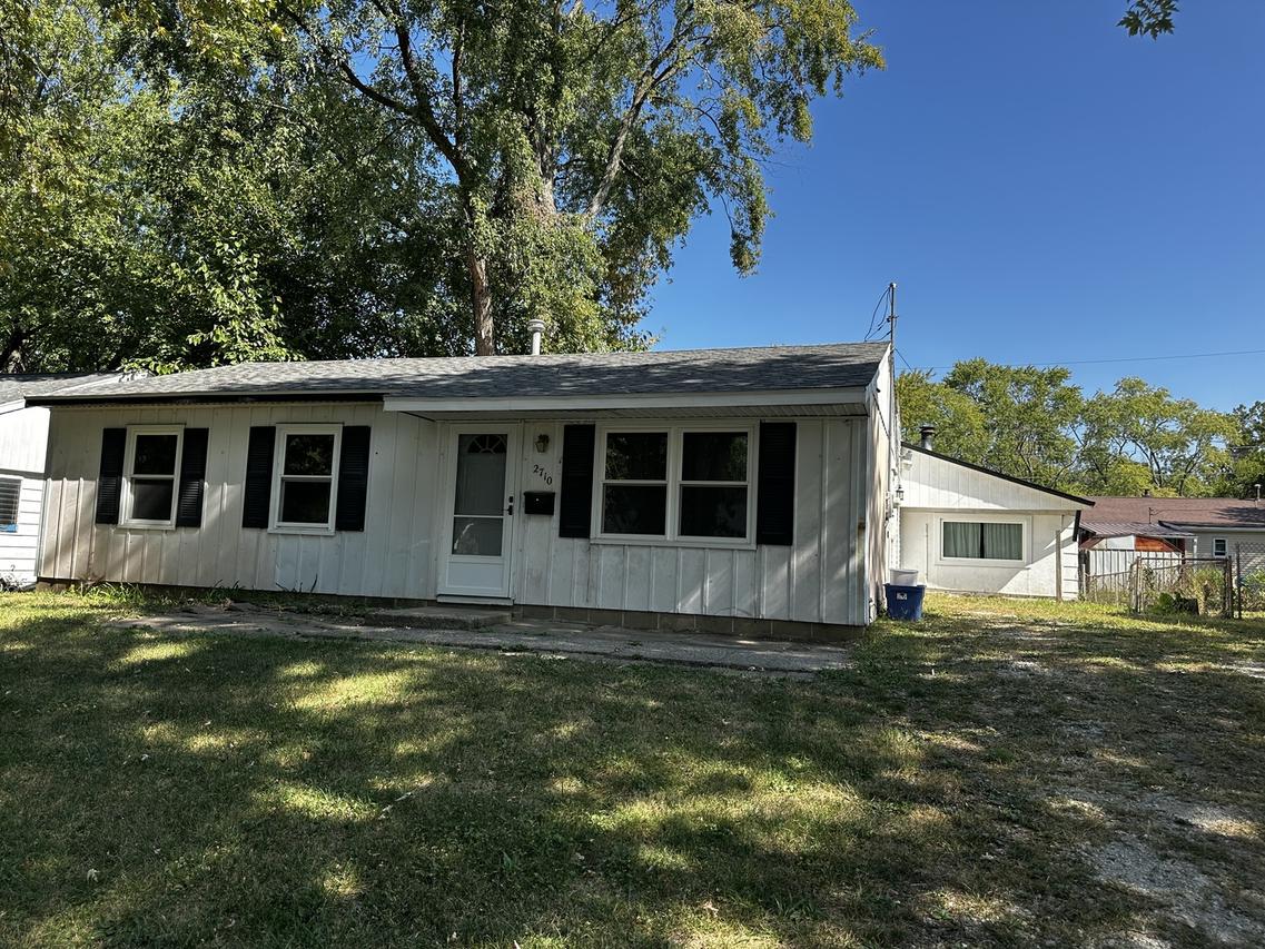 2710 E Illinois St., Urbana, IL 61802