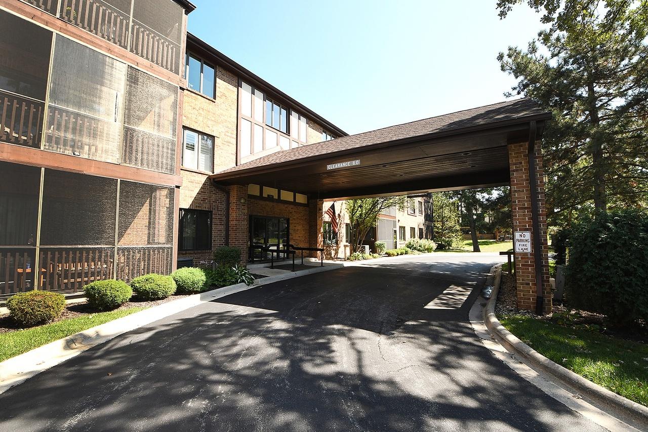 7800 W Foresthill Ln. #104, Palos Heights, IL 60463