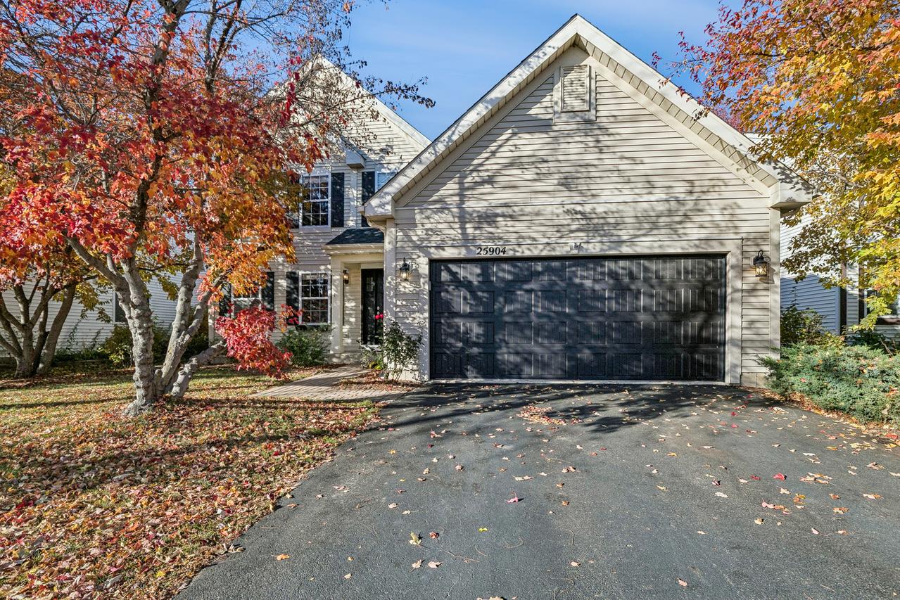 25904 W Brooks Farm Rd., Round Lake, IL 60073