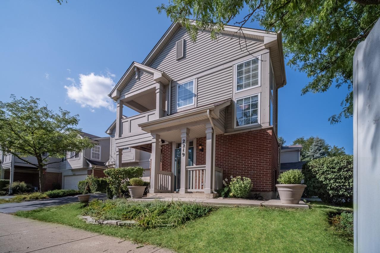 2219 Rockefeller Dr., Geneva, IL 60134